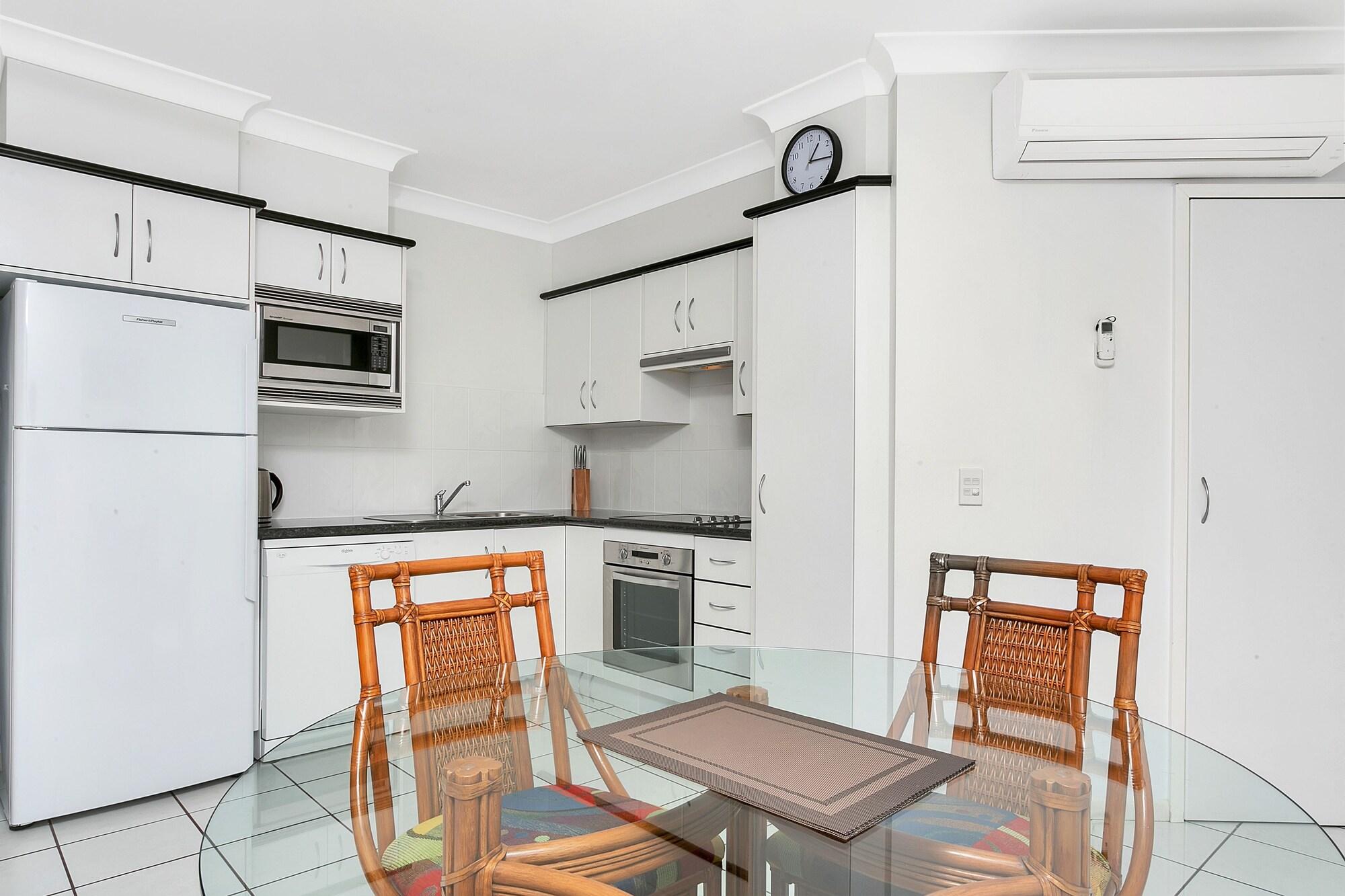 Beachfront Apartments On Trinity Beach Ngoại thất bức ảnh