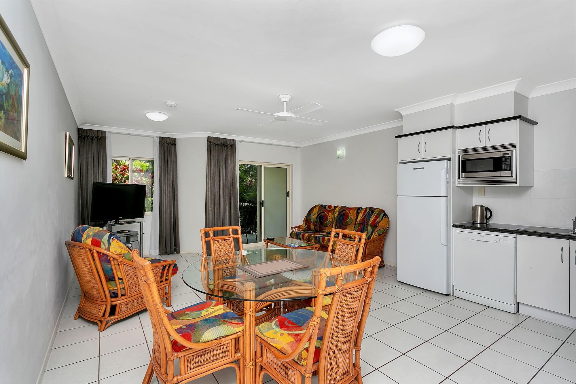 Beachfront Apartments On Trinity Beach Ngoại thất bức ảnh