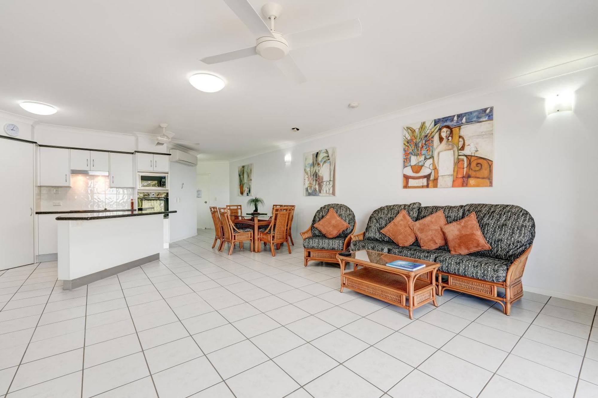 Beachfront Apartments On Trinity Beach Ngoại thất bức ảnh