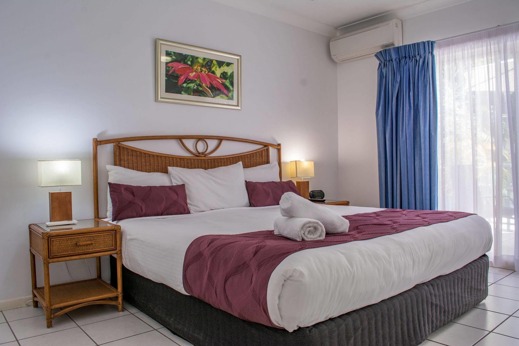 Beachfront Apartments On Trinity Beach Ngoại thất bức ảnh